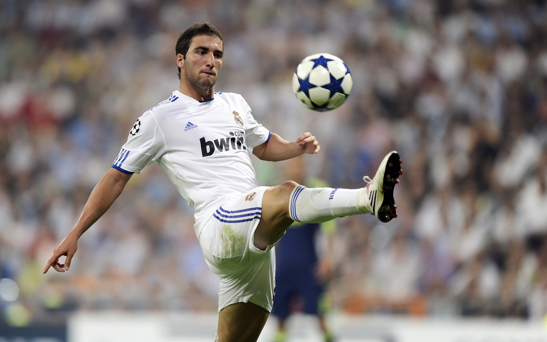 巴萨双星从替补到核心打入20球，巴萨正与世界级巨星达成协议